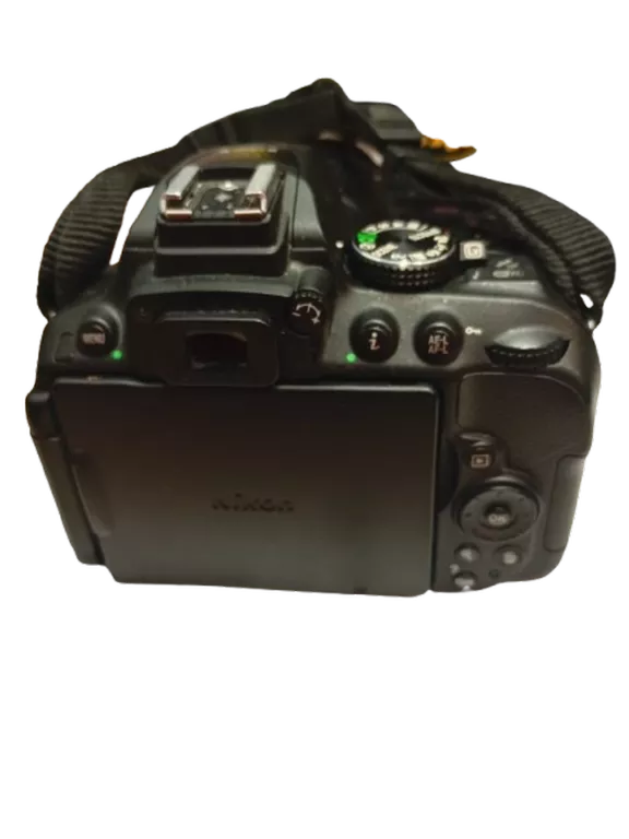 aparat-nikon-d5300-obiektyw-nikkor-18-105-przebieg-migawki-8176-stan-11323-2