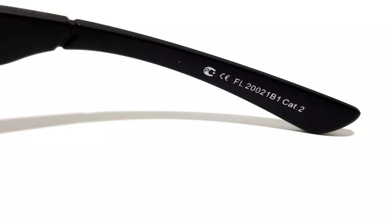 okulary-polaryzacyjne-solano-fl-20021b1-etui-stan-bdb-cechy-dodatkowe-208590-8192