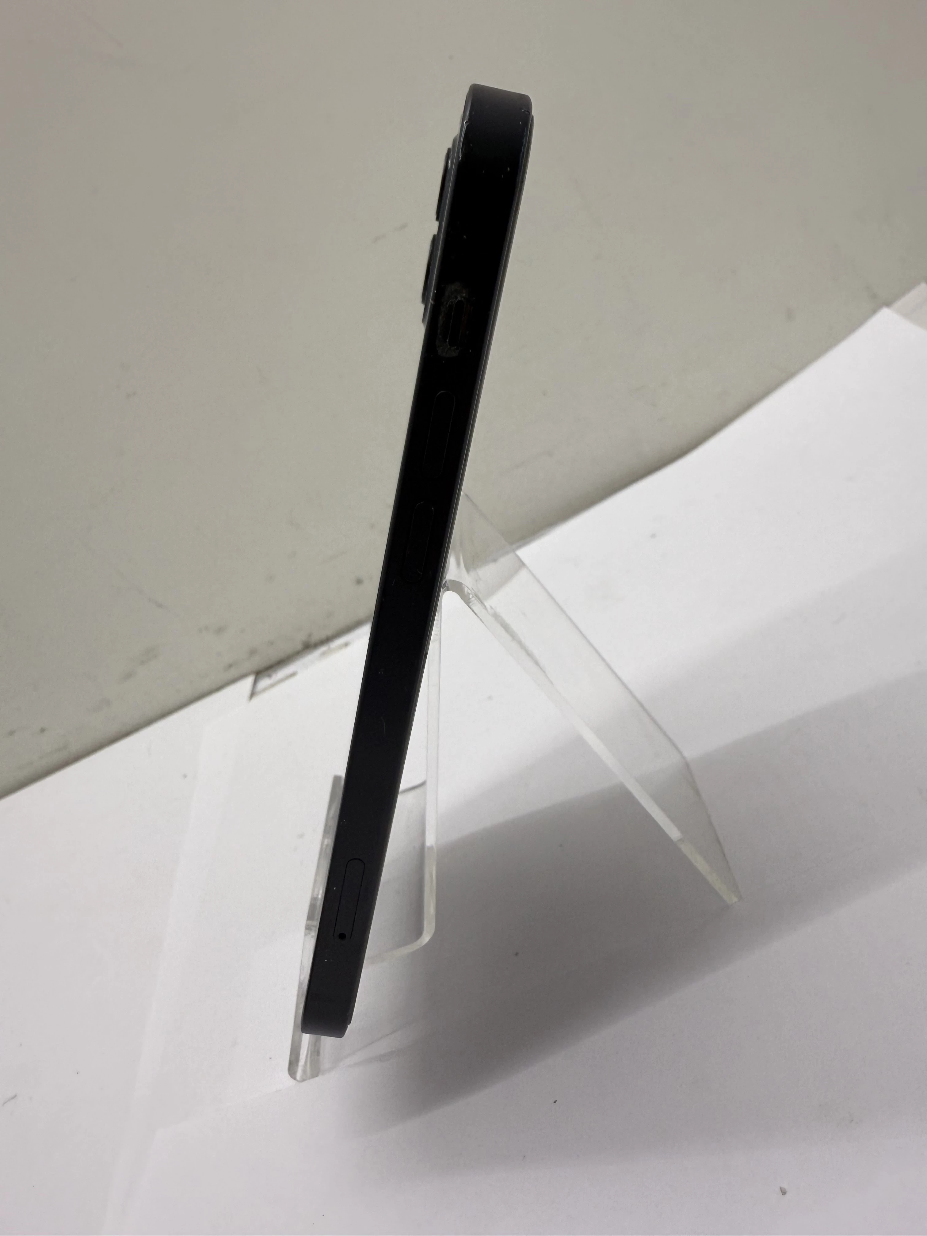 apple-iphone-12-64-gb-opis-wbudowana-pamiec-202869-214193