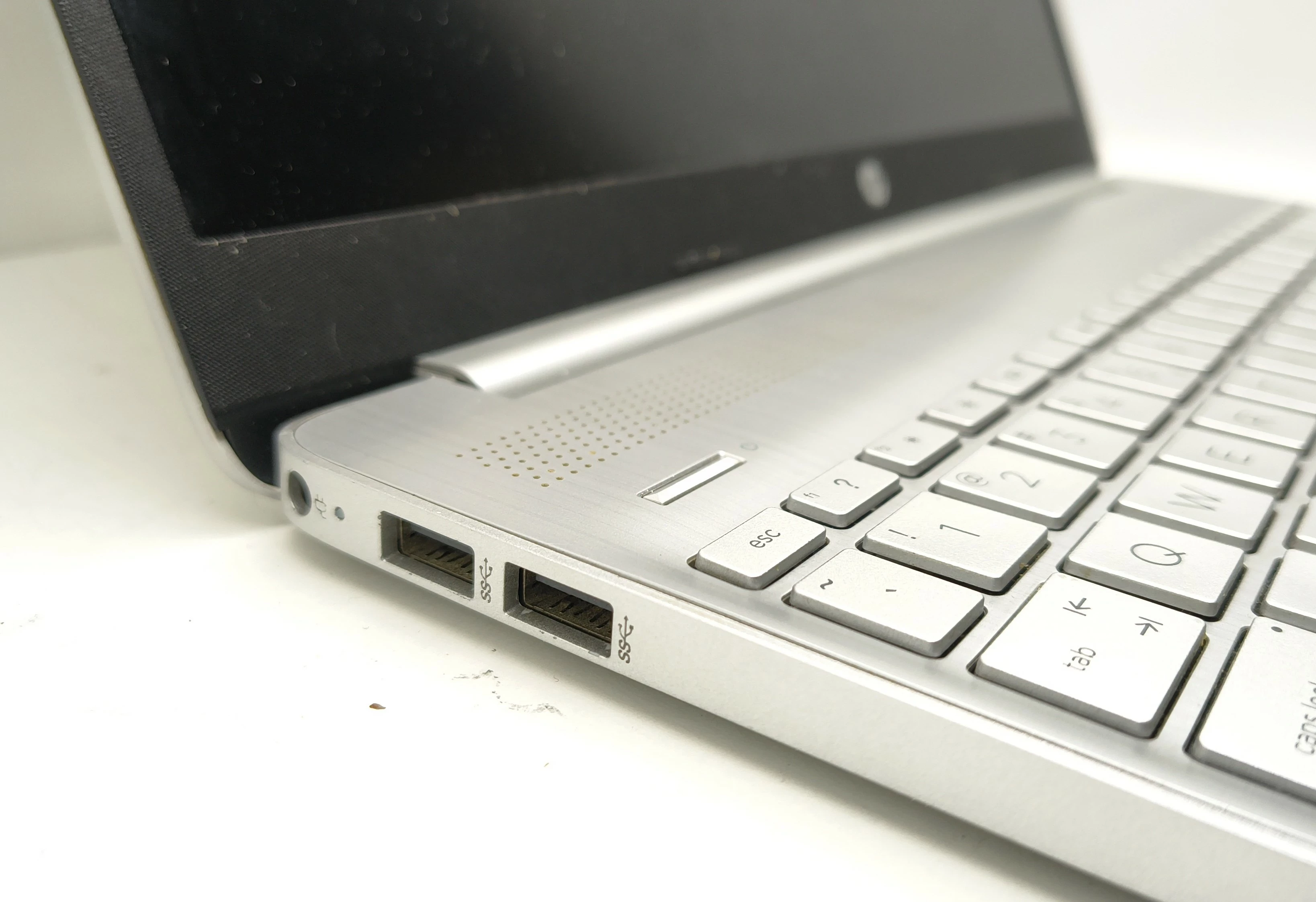 hp-15s-eq2301nw-ryzen-5-5500u-8gb-500gb-win11-uszkodzona-matryca-kod-producenta-eq2301nw