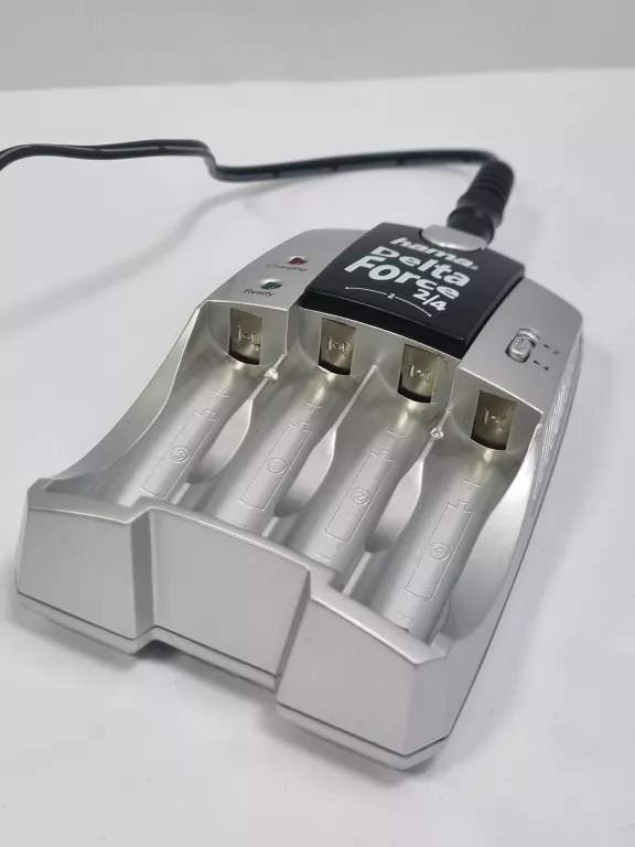 ladowarka-hama-delta-force-na-2-lub-4-akumulatory-armii-krajowej-12-pyskowice