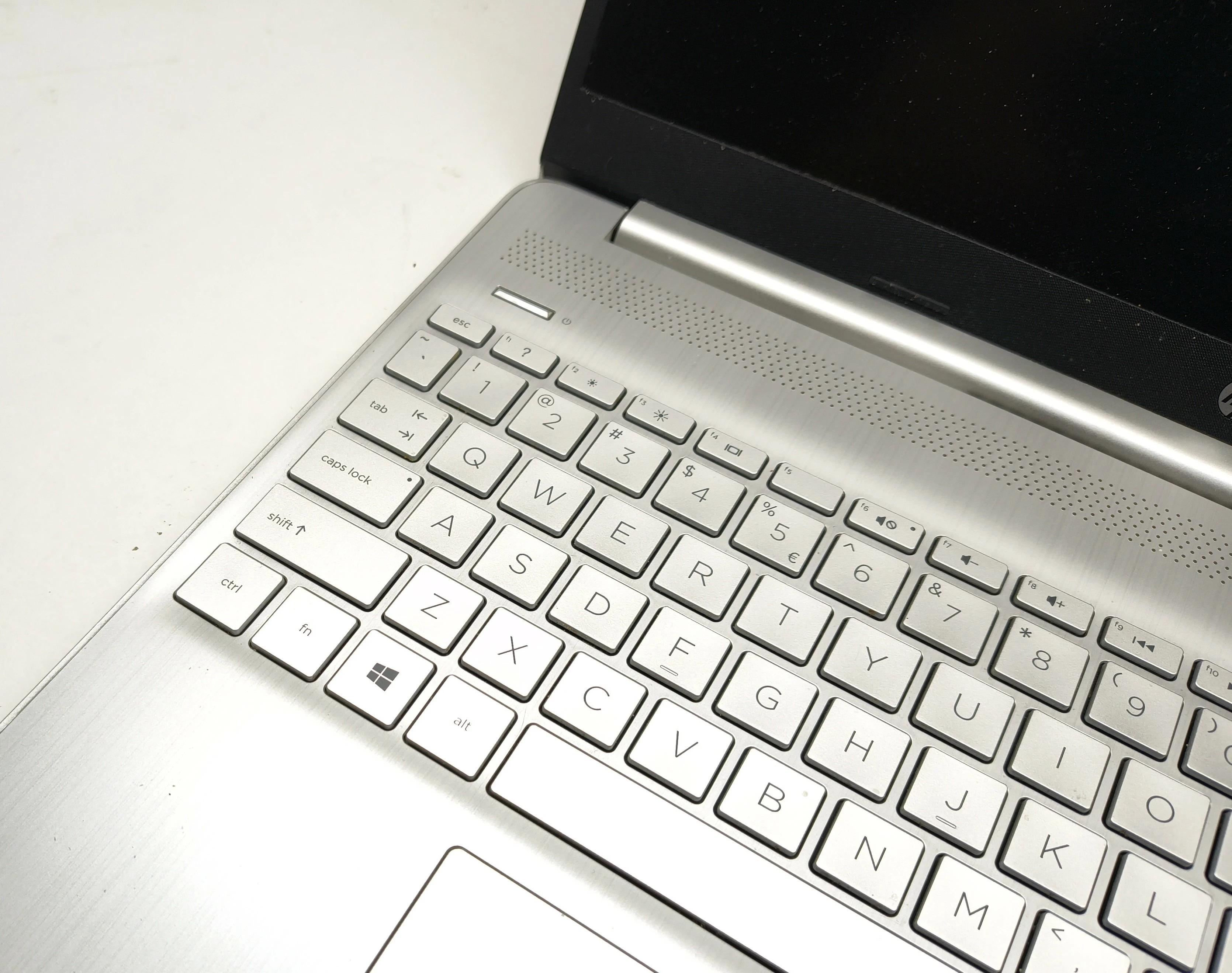 hp-15s-eq2301nw-ryzen-5-5500u-8gb-500gb-win11-uszkodzona-matryca-stan-11323-238062