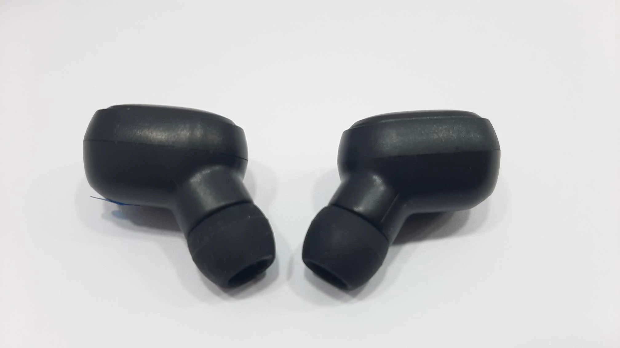 sluchawki-douszne-tws-etui-ean-gtin-5054697519326