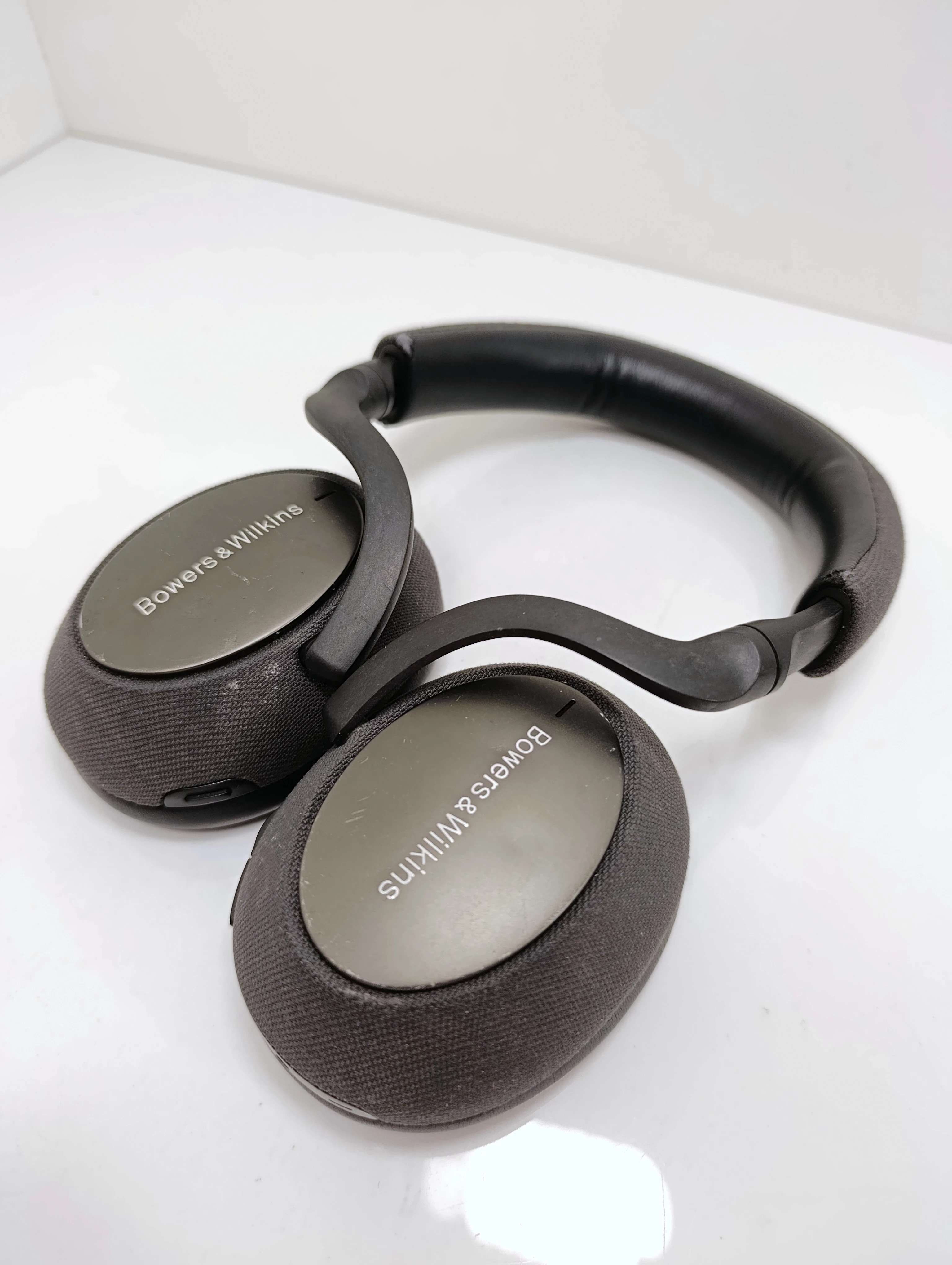 bowers-wilkins-px7-sluchawki-bezprzewodowe-wokoluszne-transmisja-sygnalu-203713-217785