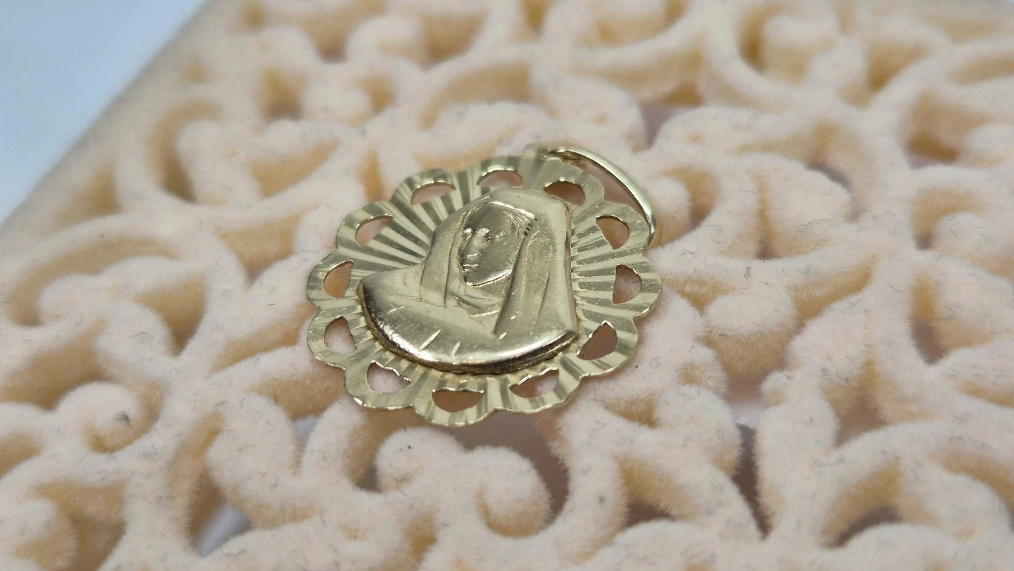 zlota-zawieszka-maryja-585-134g-material-15835-2