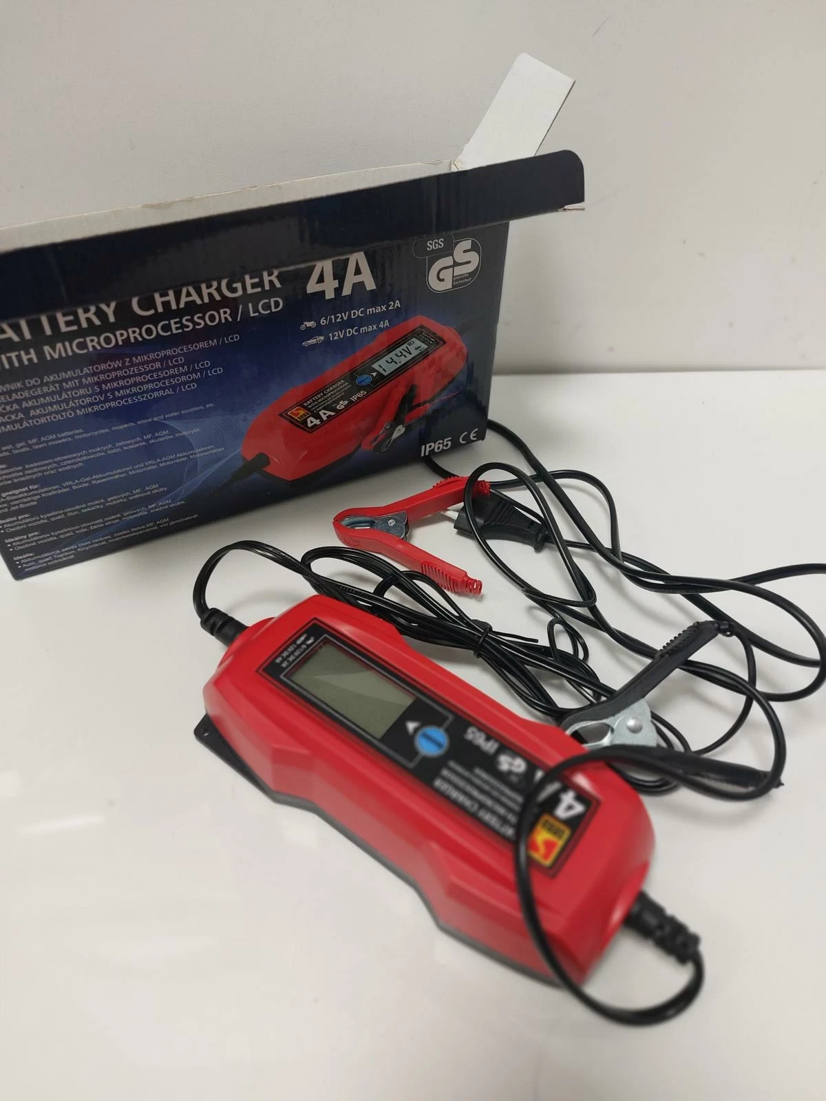 prostownik-do-akumulatorow-z-multiprocesorem-sena-ip65-ean-gtin-5901299015636