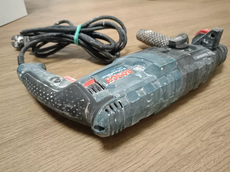 mlotowiertarka-bosch-gbh-240-walizka-energia-udaru-170