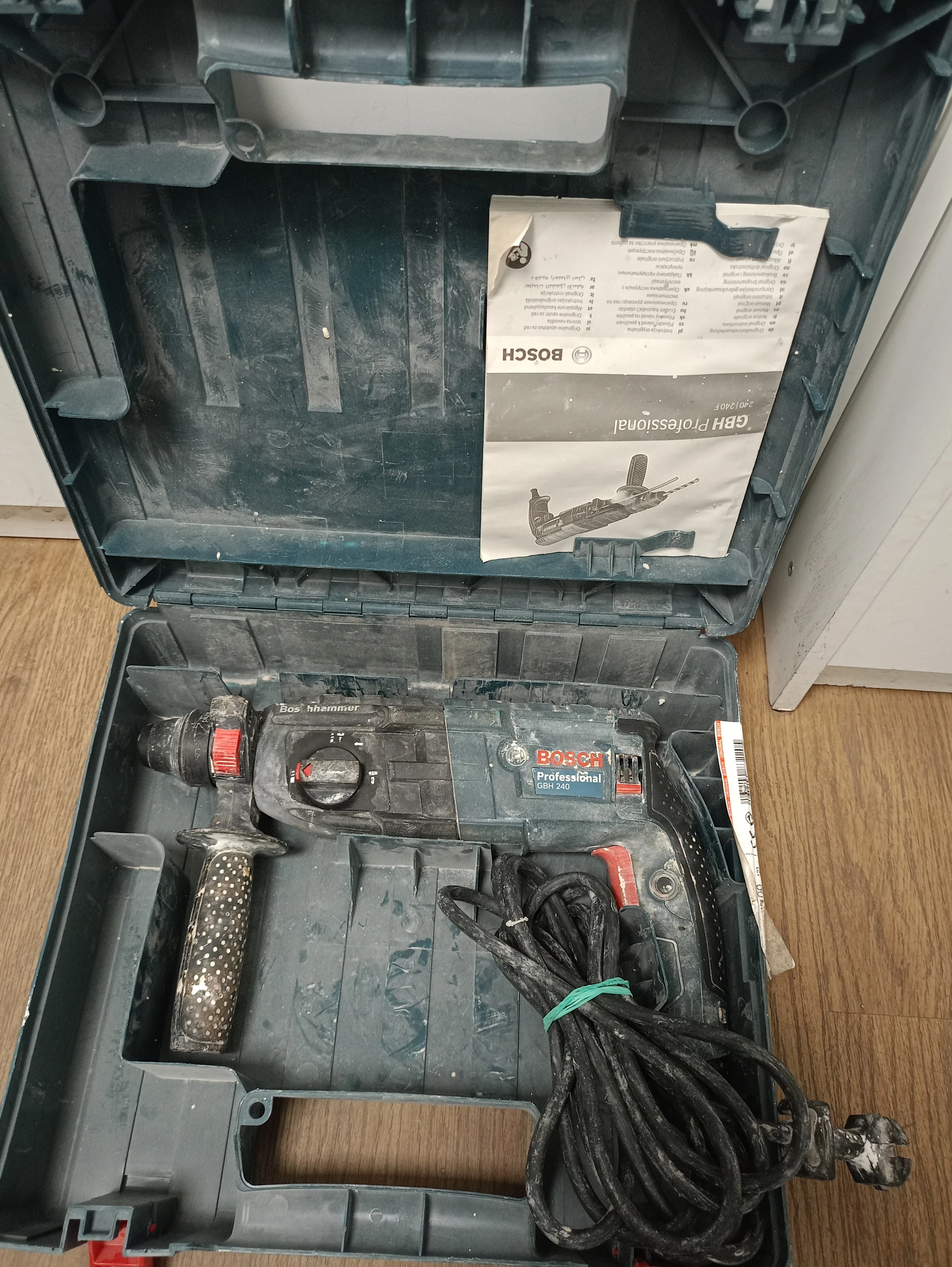 mlotowiertarka-bosch-gbh-240-walizka-prusa-1-legnica