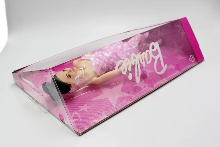 lalka-barbie-deluxe-style-rozowy-stroj-w-gwiazdki-jjn71-marka-248811-1057384