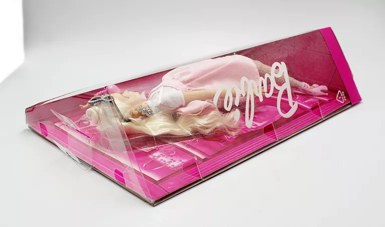 lalka-barbie-deluxe-style-rozowa-sukienka-z-duza-kokarda-marka-248811-1949355