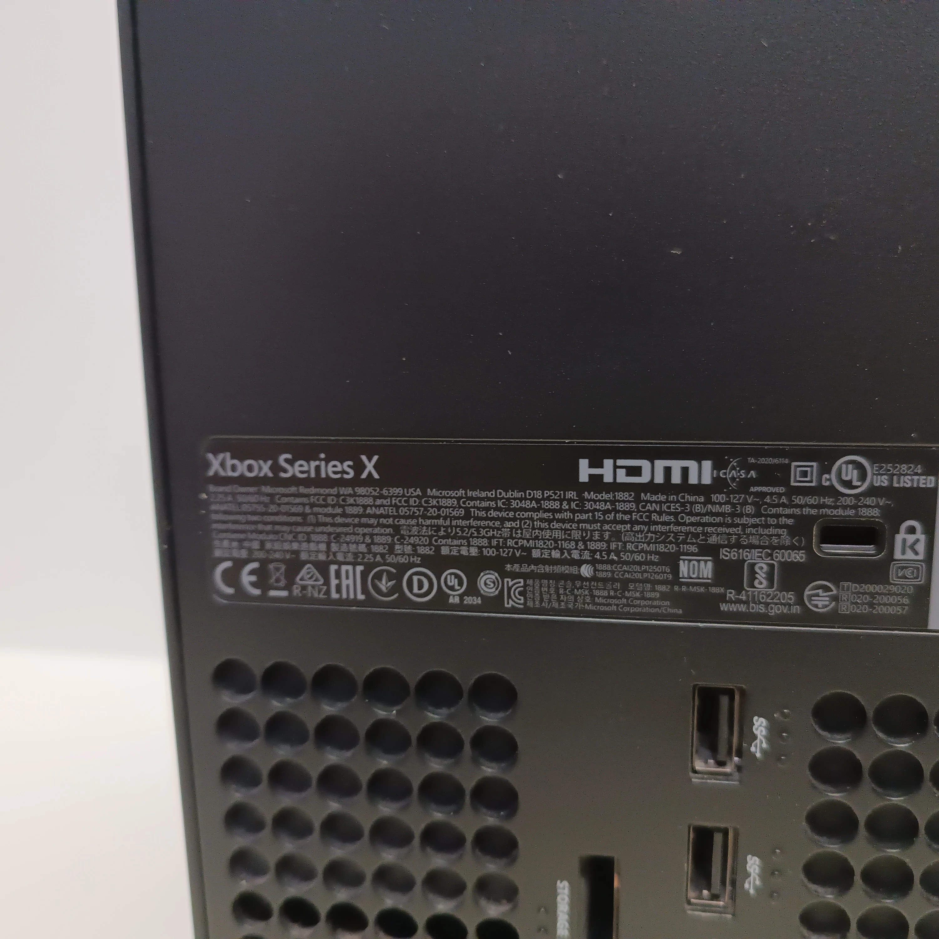 konsola-microsoft-xbox-series-x-1882-zawiera-baterie-250685-2006716