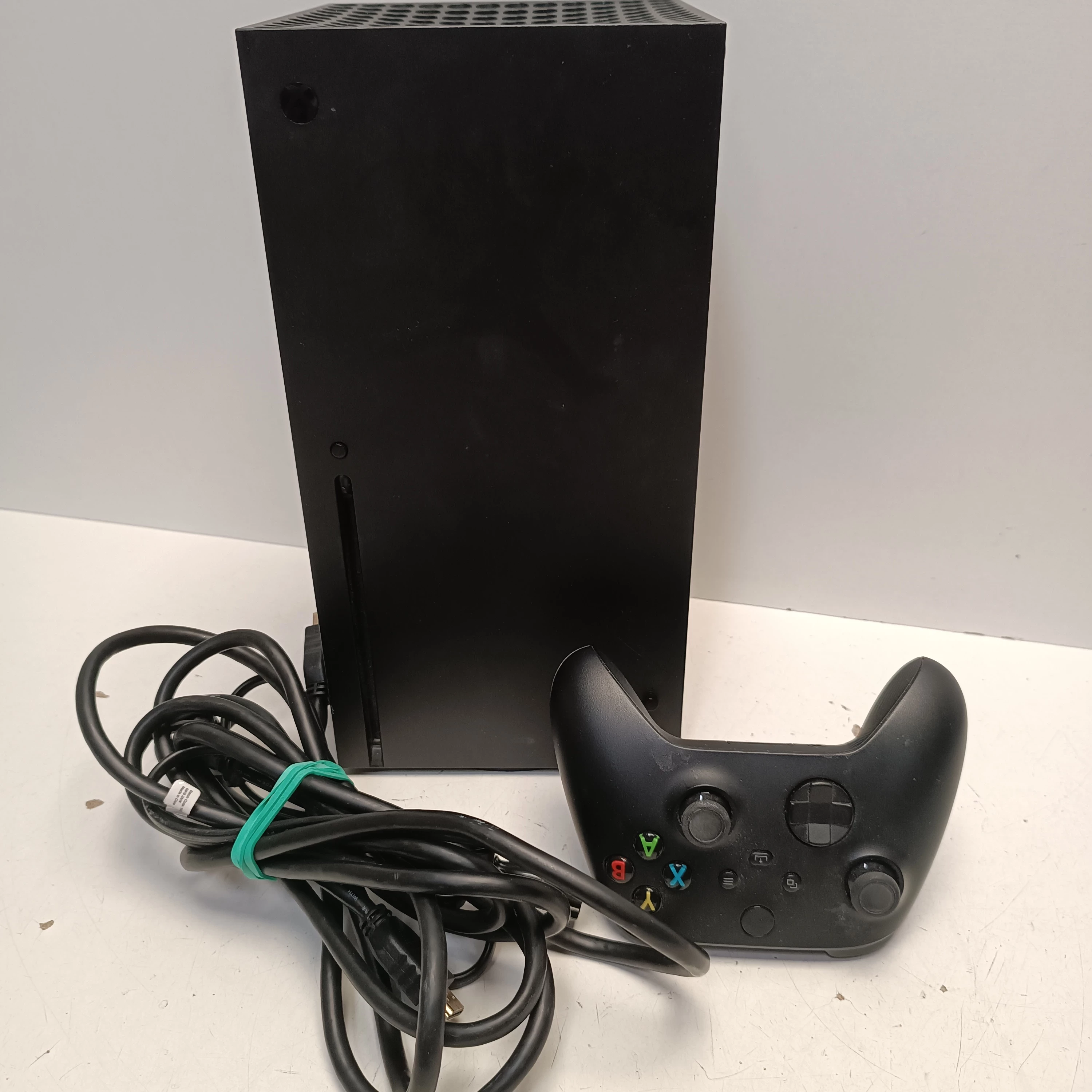 konsola-microsoft-xbox-series-x-1882-osiedle-teatralne-3u15-krakow