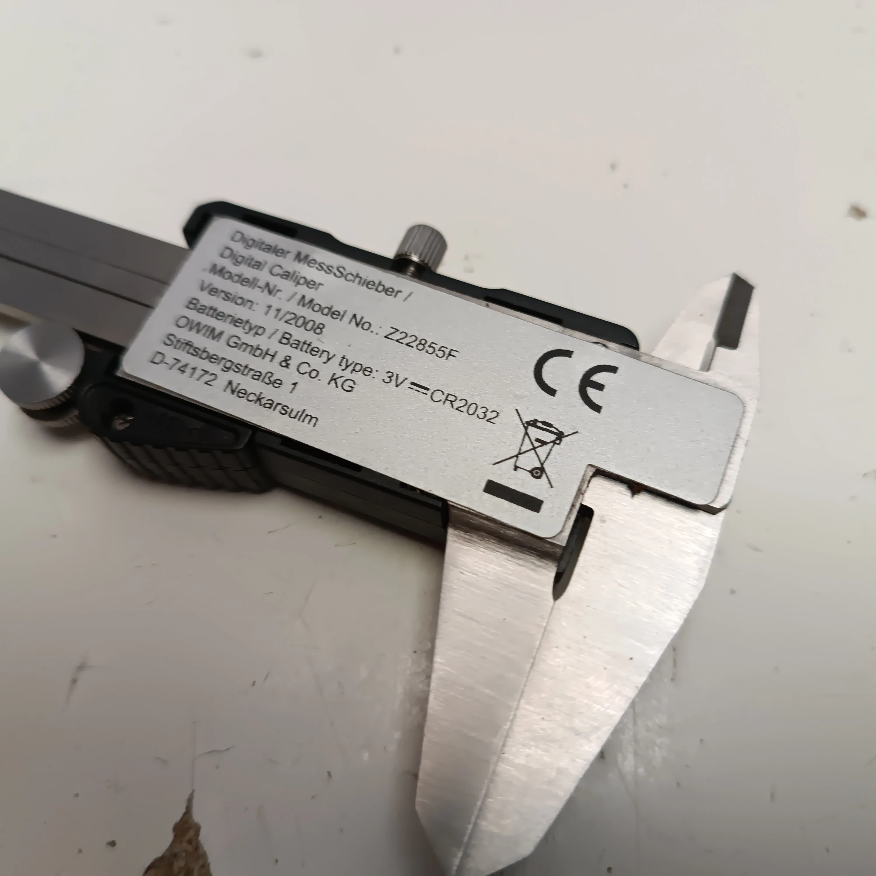 suwmiarka-powerfix-z22855f-pudelko-maksymalny-zakres-pomiaru-15000