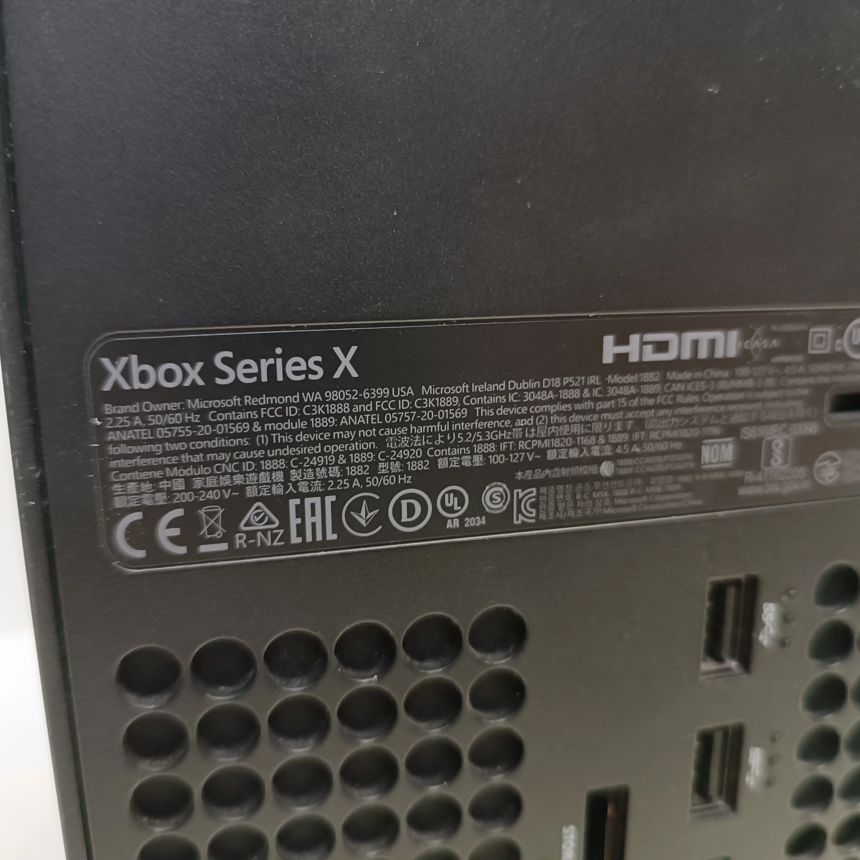 konsola-microsoft-xbox-series-x-1882-product-id-6d5b321f-3e8a-4de3-9f5e-fafaac55834a
