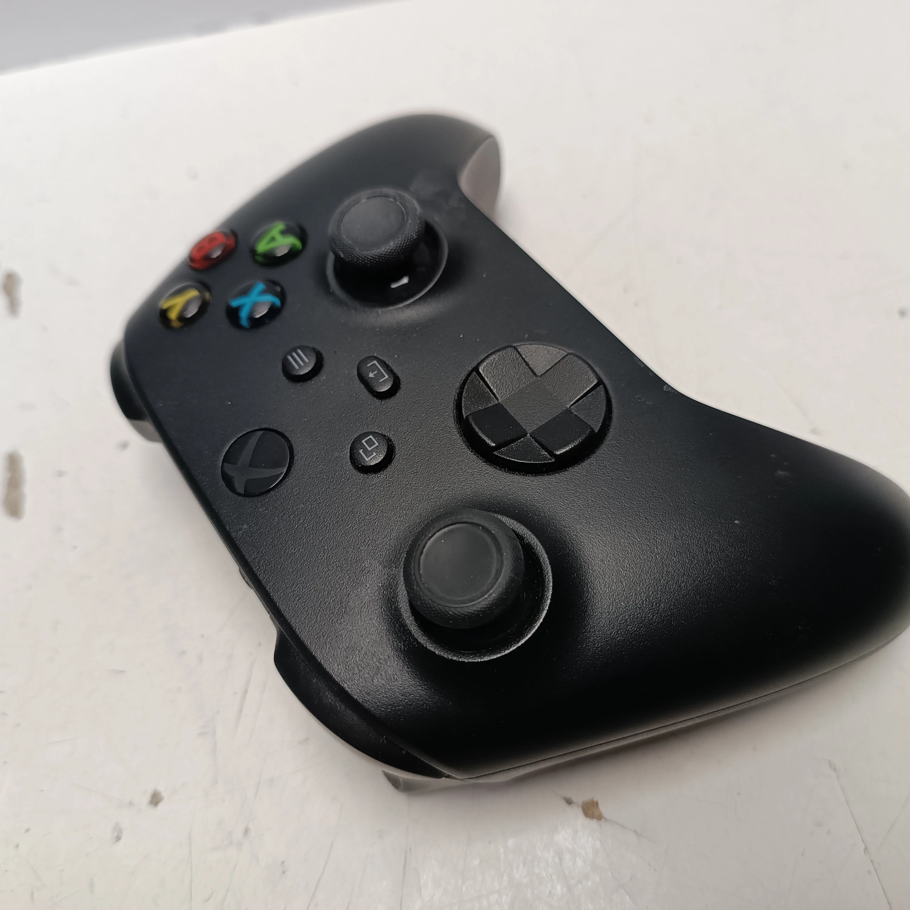 konsola-microsoft-xbox-series-x-1882-ean-gtin-196388363902