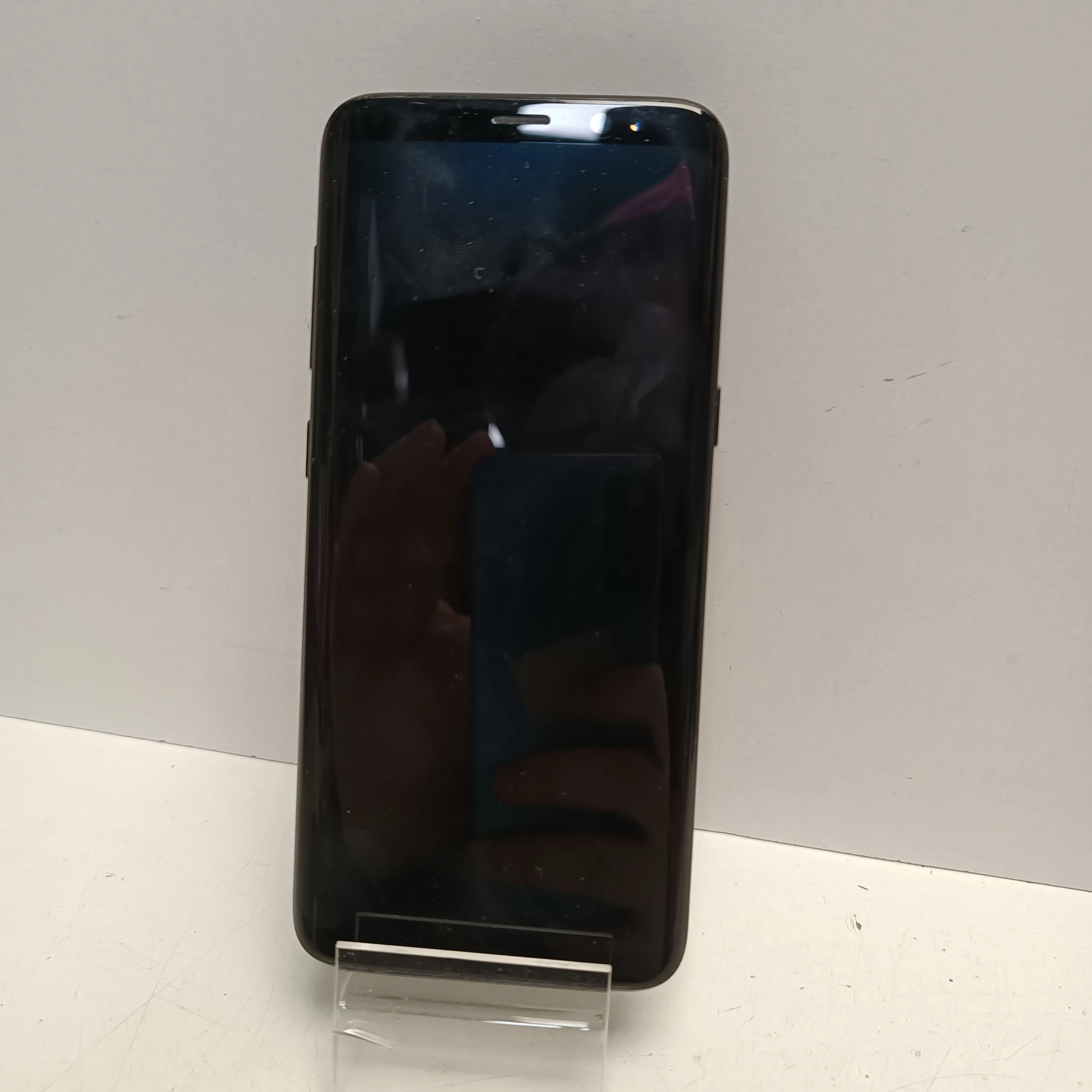 telefon-samsung-s8solo-przepalony-ekran-zbite-plecki-i-aparat-przekatna-ekranu-580