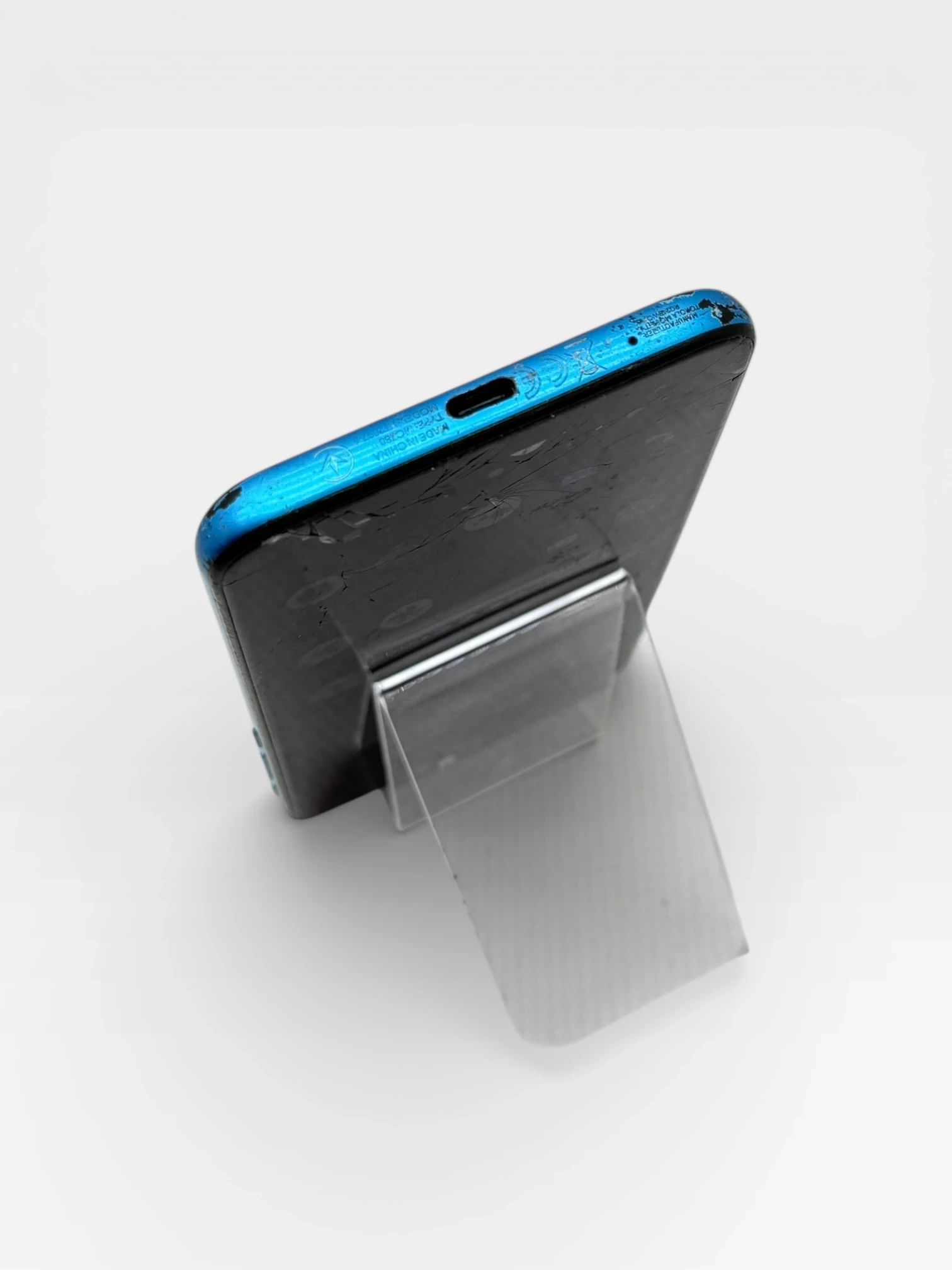 telefon-motorola-moto-e7-power-644-gb-pobity-opis-kod-producenta-pamh0002pl