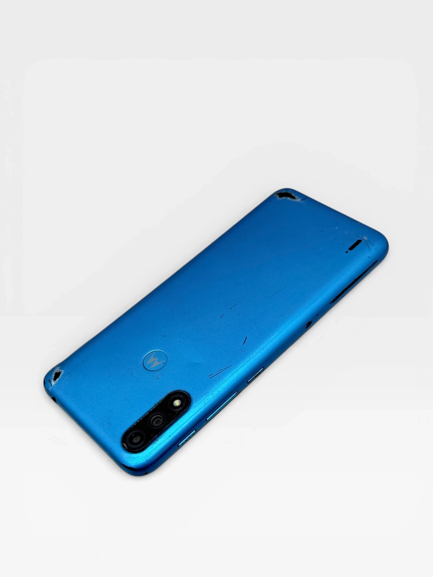 telefon-motorola-moto-e7-power-644-gb-pobity-opis-typ-202685-212929