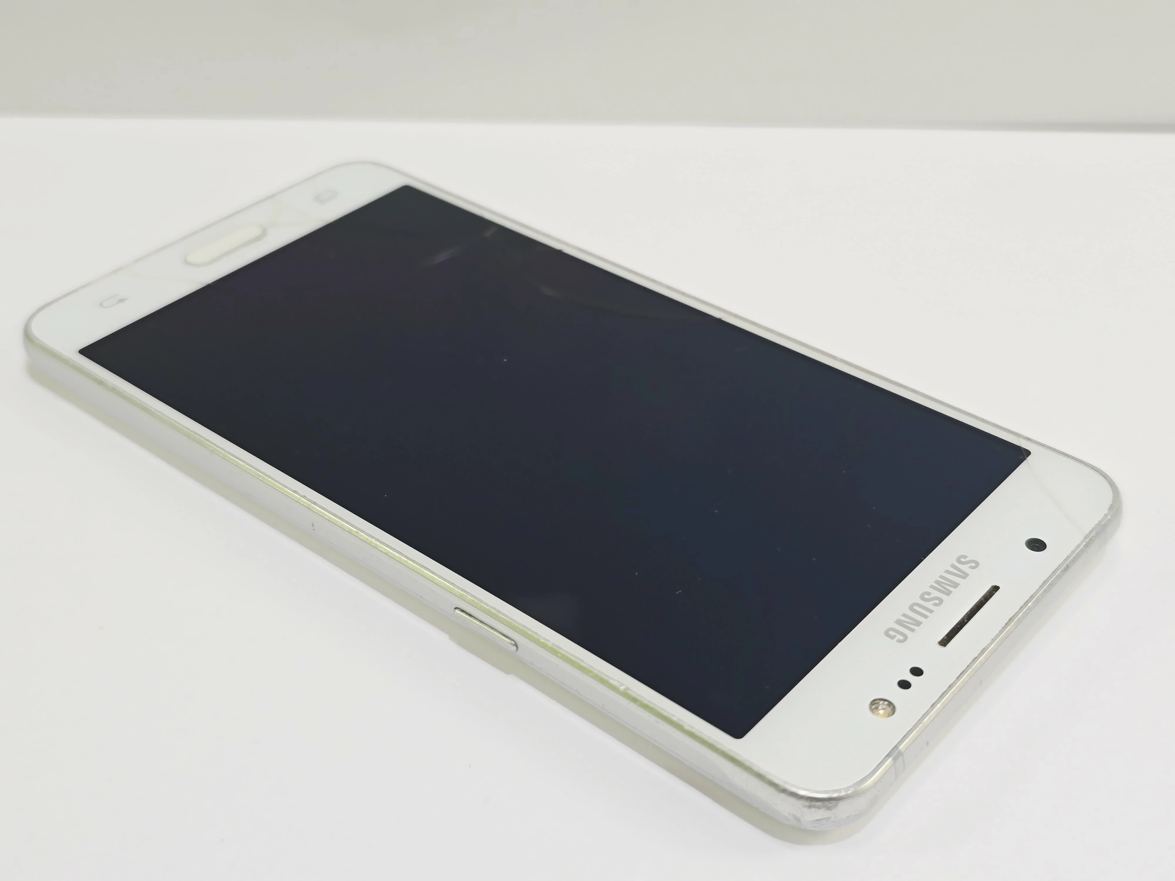 telefon-samsung-j5-18gb-zbity-stan-11323-2