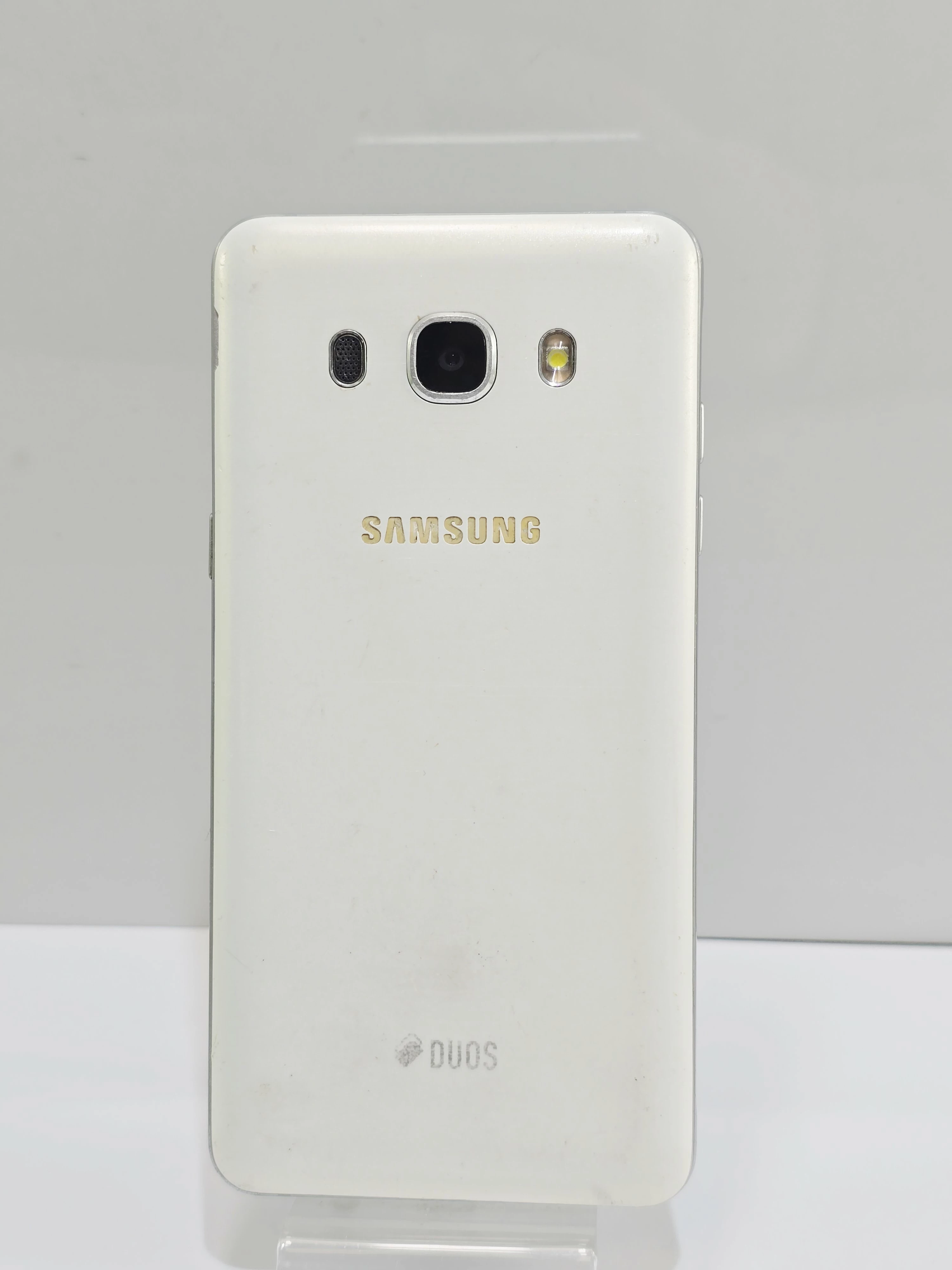 telefon-samsung-j5-18gb-zbity-przekatna-ekranu-500