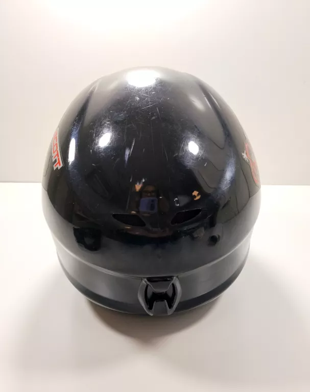 kask-dzieciecy-na-narty-stan-11323-2