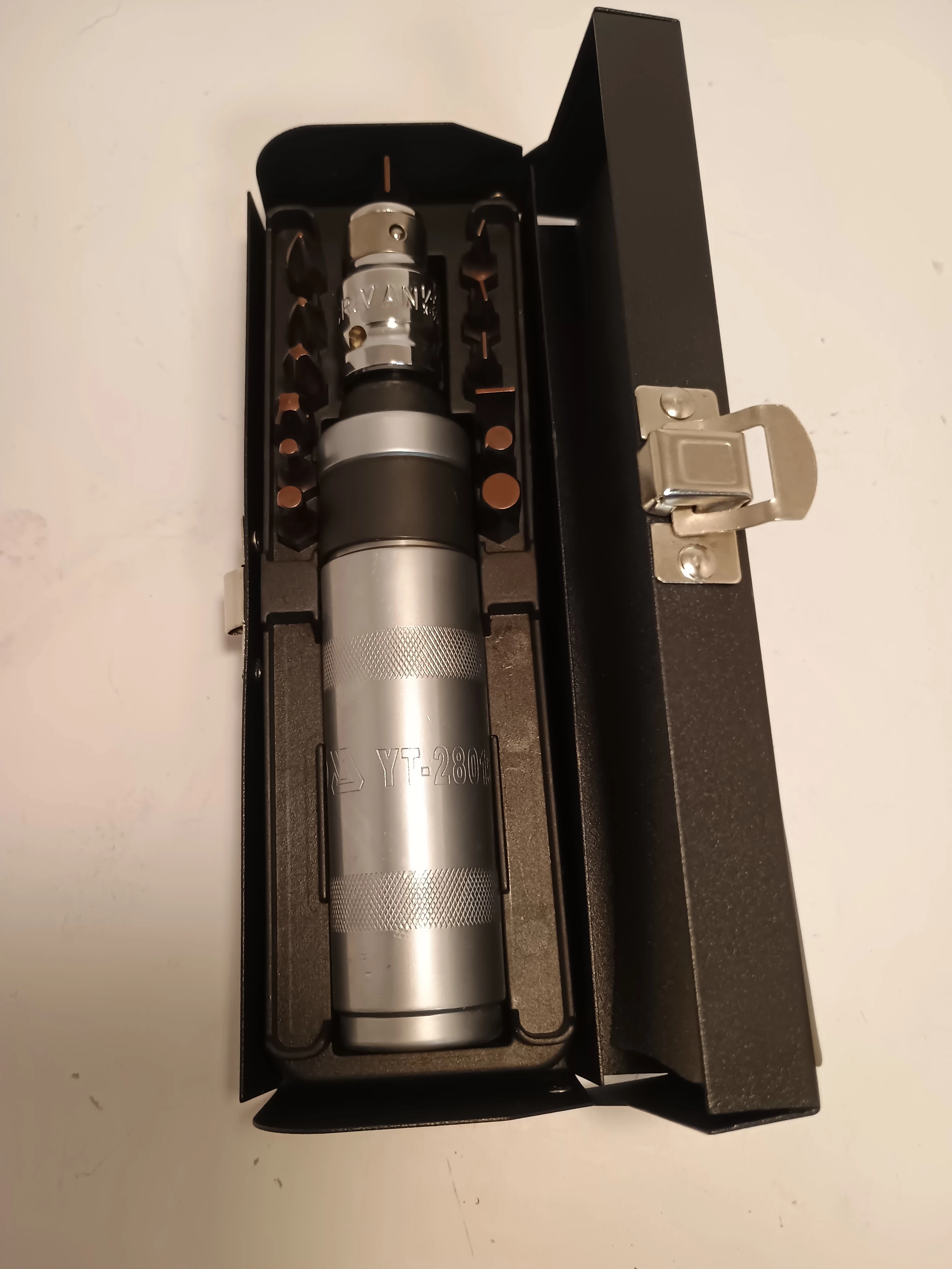 yato-zestaw-wkretak-udarowy-z-koncowkami-15szt-yt-28015-szybka-25-krakow