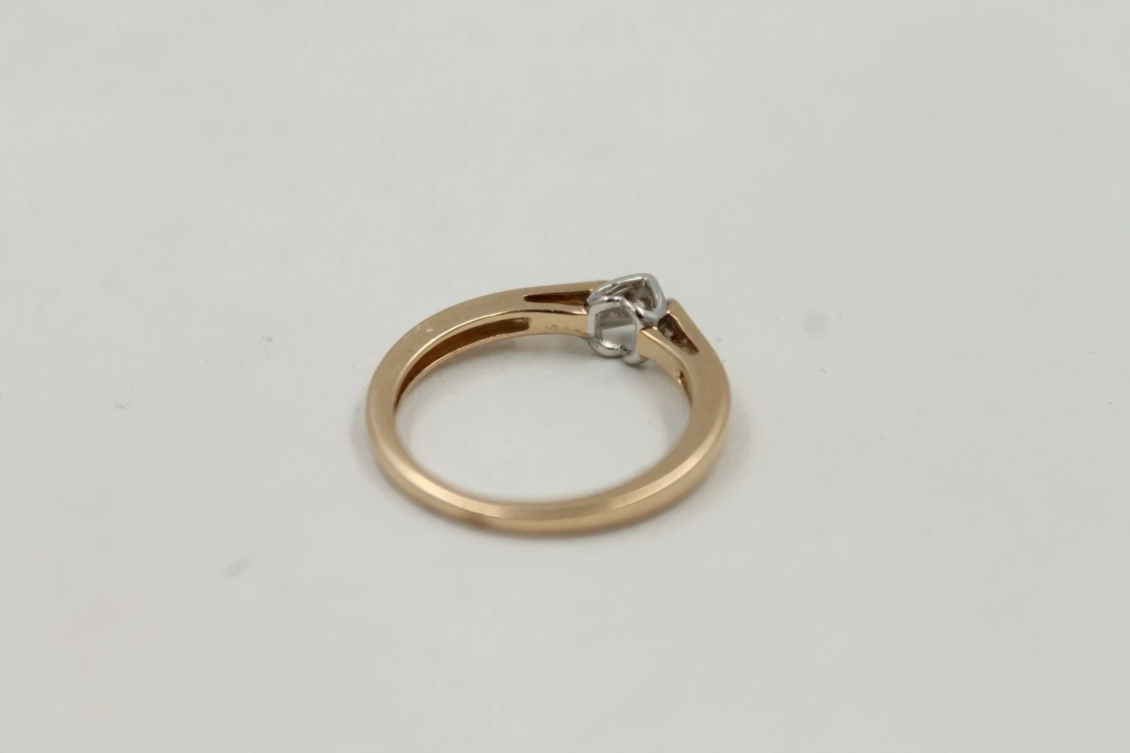 sliczny-zloty-pierscionek-375-r12-material-15835-2