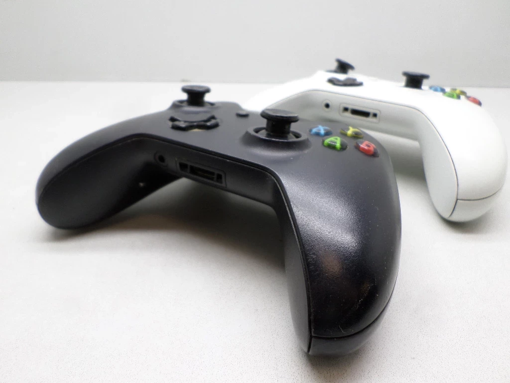 konsola-xbox-one-2-pady-kod-producenta-microsoft-xbox-one-x