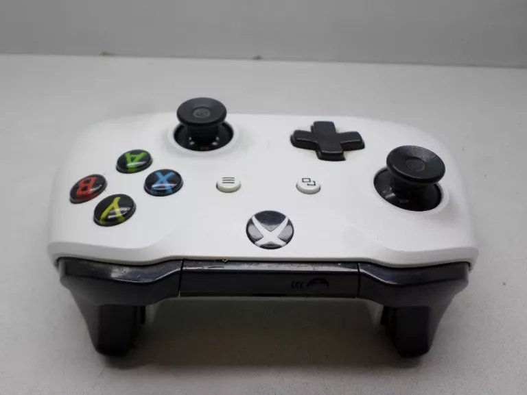 konsola-xbox-one-2-pady-waga-produktu-380