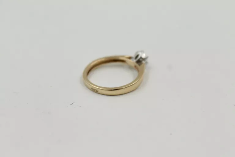 sliczny-zloty-pierscionek-z-brylantem-585-r12-rodzaj-2205-2