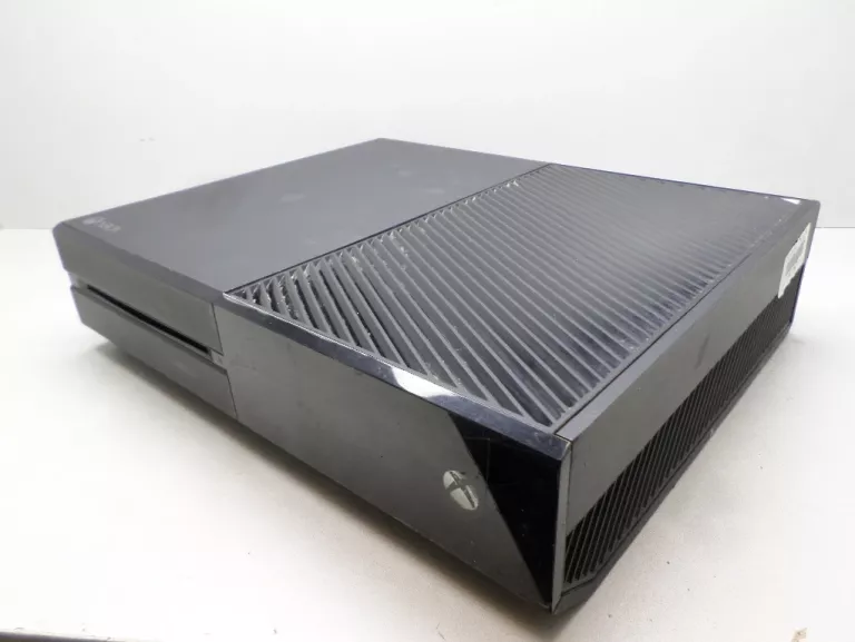 konsola-xbox-one-2-pady-stan-11323-2