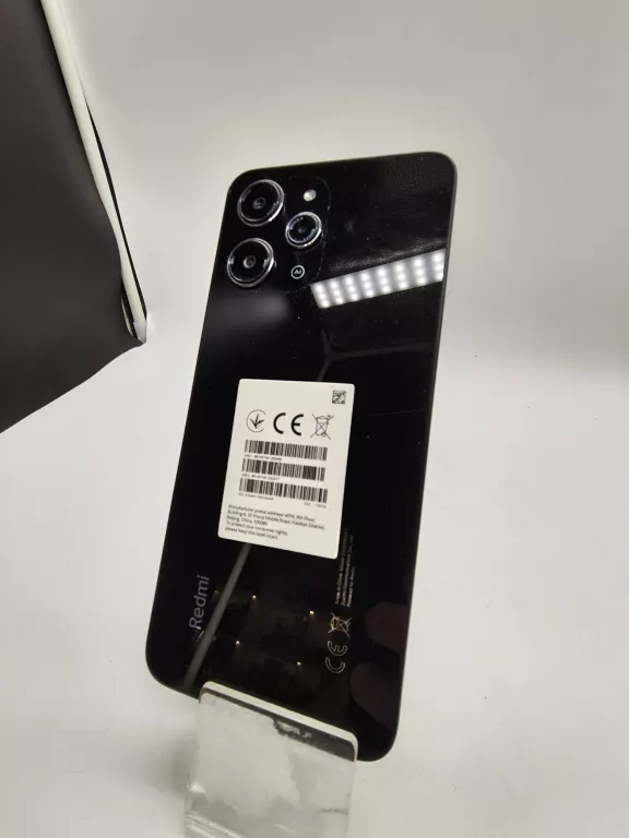 telefon-redmi-12-1284gb-pud-przekatna-ekranu-679