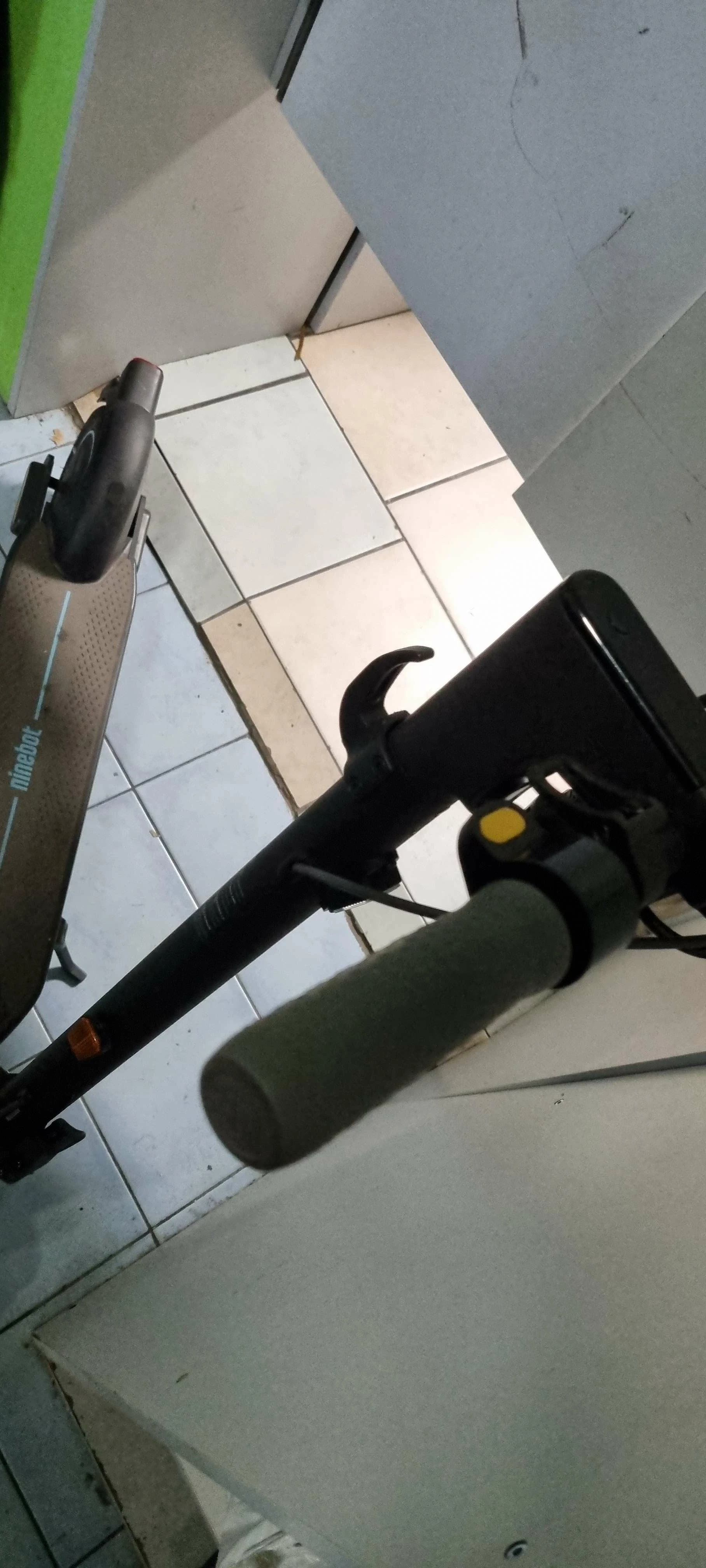 hulajnoga-segway-ninebot-max-g30d-ii-350w-20kmh-ean-gtin-8719325845556