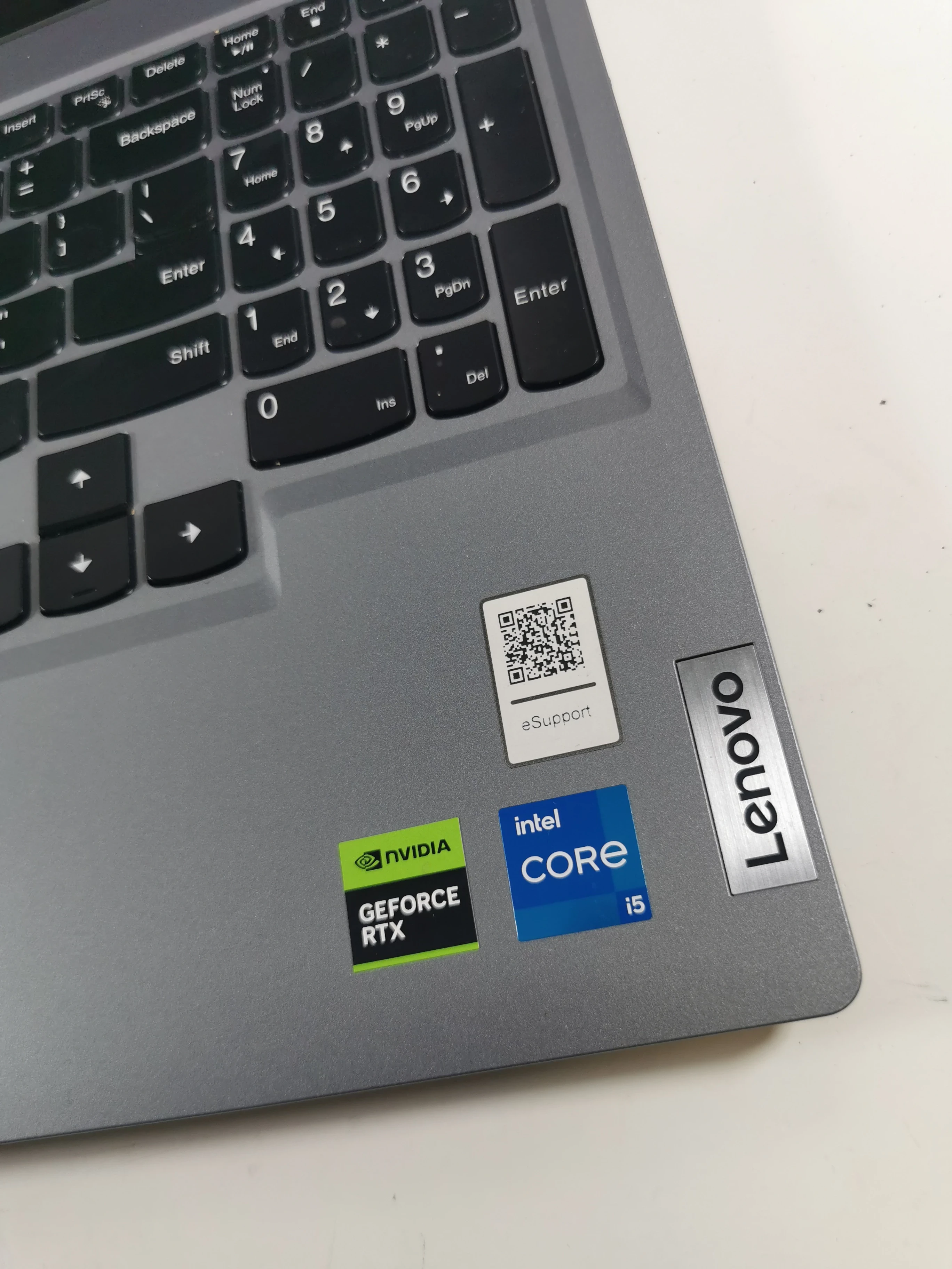 laptop-lenovo-loq-15iax9-stan-11323-2