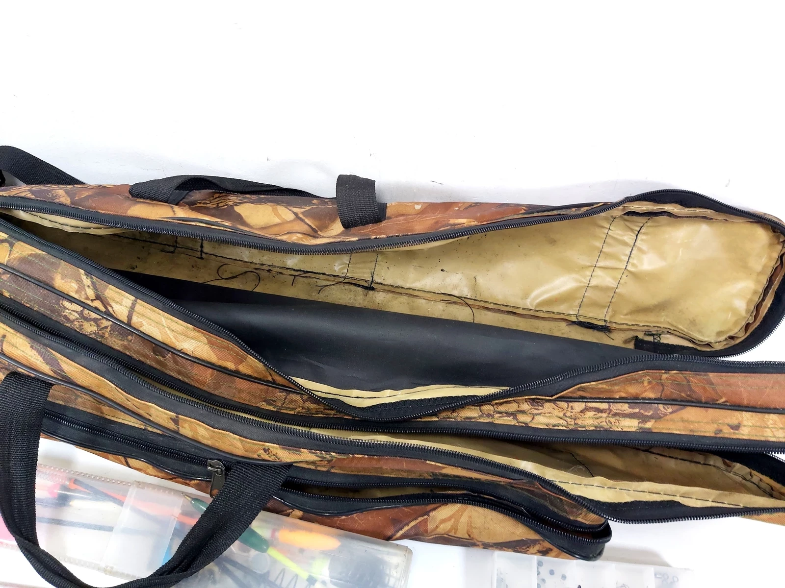 pokrowiec-wedkarski-2-komorowy-90cm-tyczki-i-akcesoria-stan-11323-2