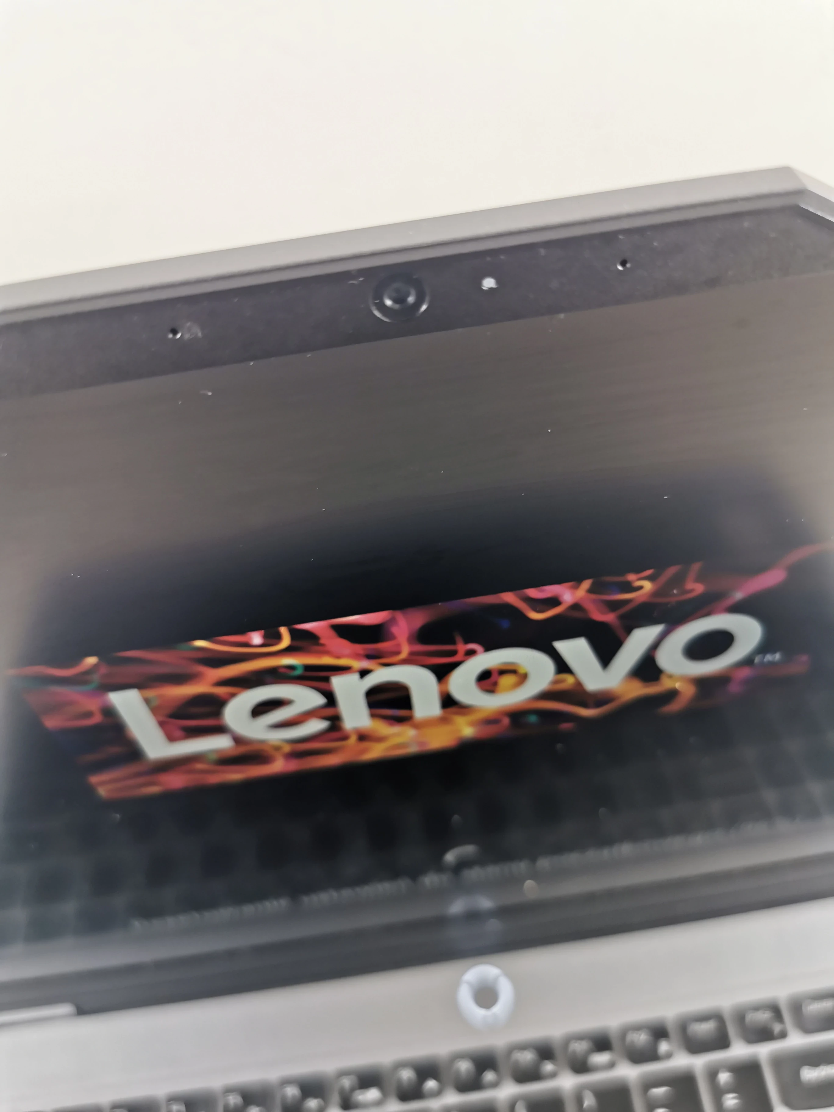 laptop-lenovo-loq-15iax9-kod-producenta-83gs002ppb