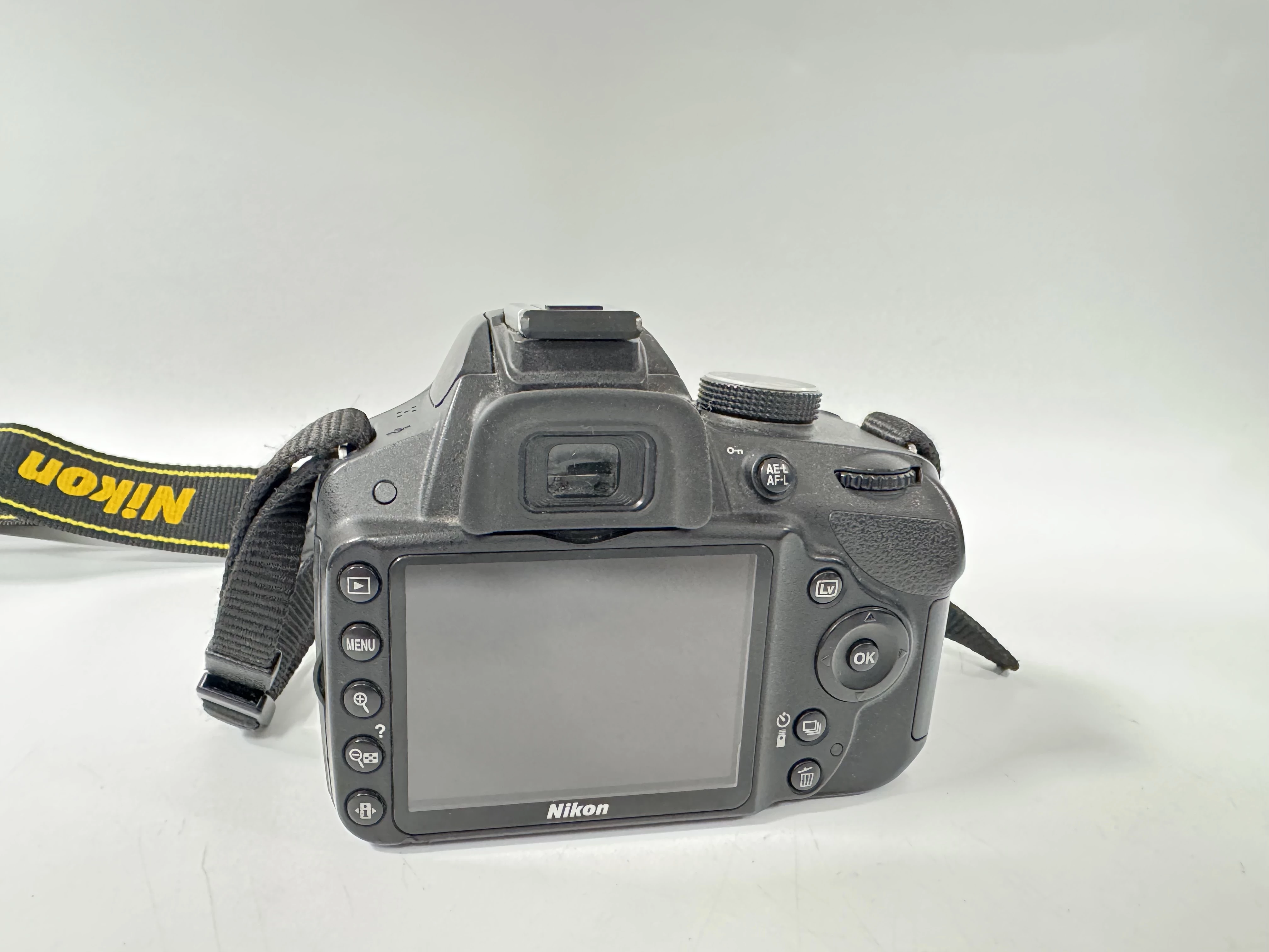 aparat-nikon-d3200-obiektyw-af-s-nikkor-18-55mm-stan-11323-2