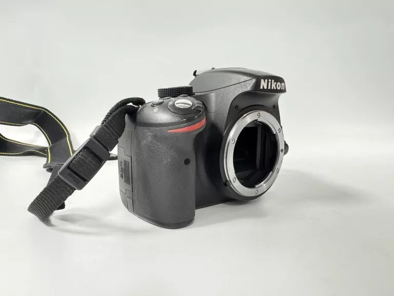 aparat-nikon-d3200-obiektyw-af-s-nikkor-18-55mm-ean-gtin-018208997404