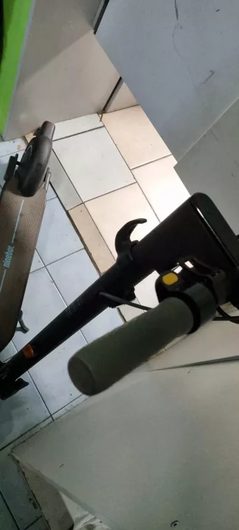 hulajnoga-segway-ninebot-max-g30d-ii-350w-20kmh-ean-gtin-8719325845556