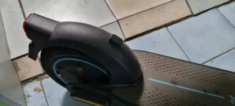 hulajnoga-segway-ninebot-max-g30d-ii-350w-20kmh-predkosc-maksymalna-2000