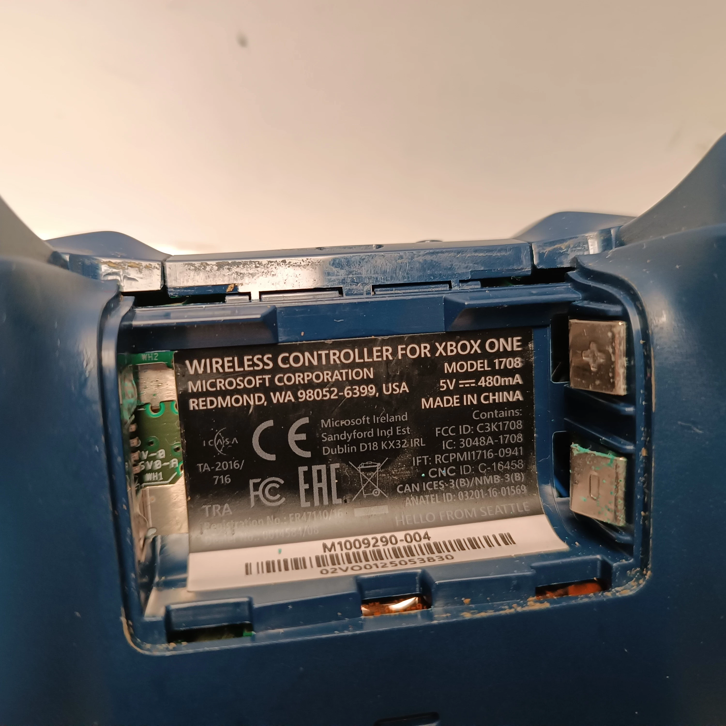 pad-xbox-one-1708-niebieski-pochodzenie-210658-243446