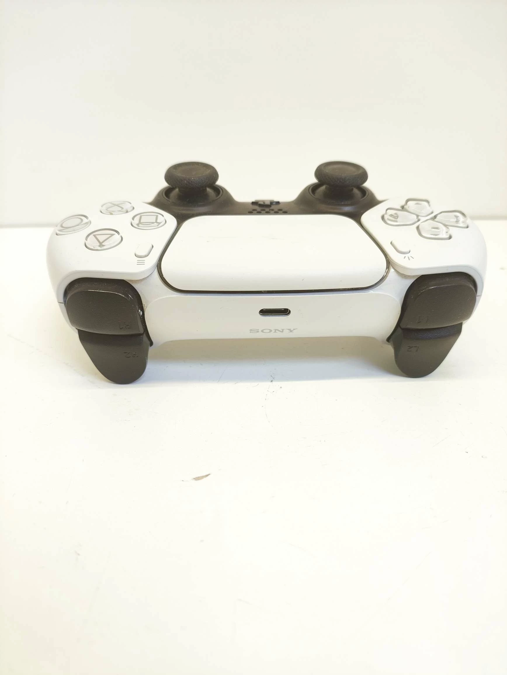 bialy-pad-ps5-stan-11323-2