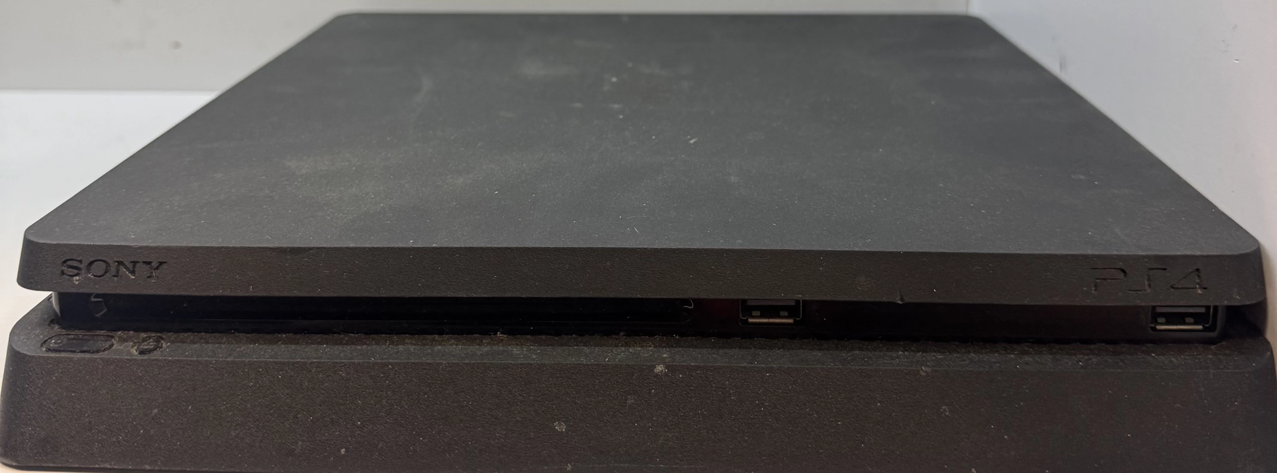 konsola-playstation-4-slim-1tb-2xpad-kable-stan-11323-2