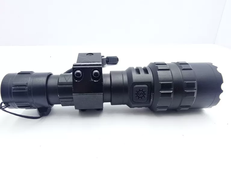 latarka-z-mocowaniem-zasilanie-209202-1769478