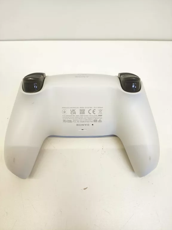 bialy-pad-ps5-kod-producenta-cfi-zct1w