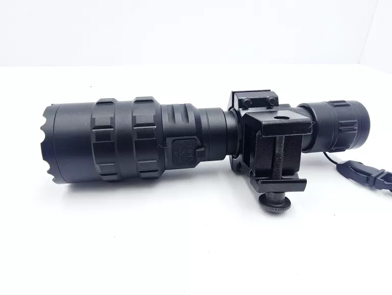 latarka-z-mocowaniem-ean-gtin-5904576552138