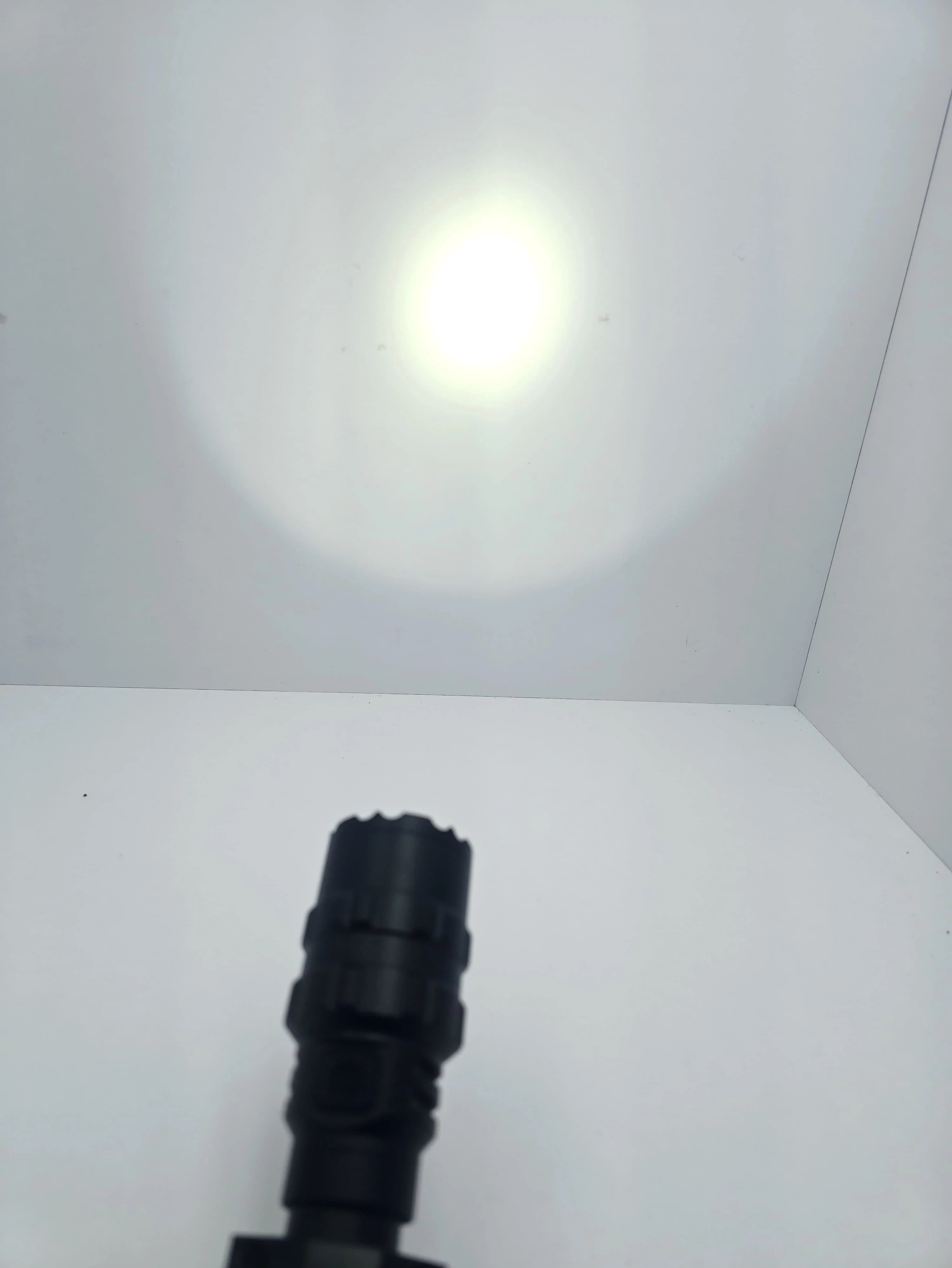 latarka-z-mocowaniem-stan-11323-2