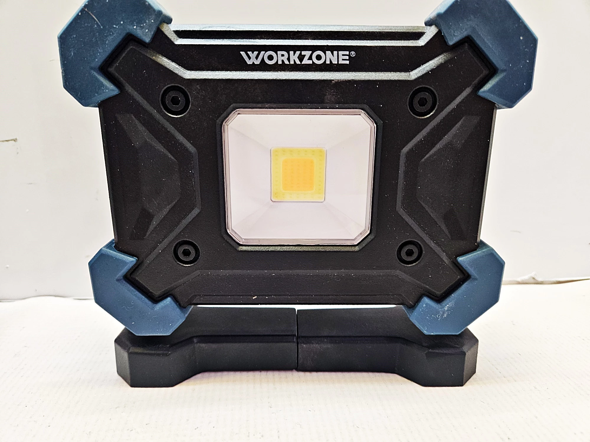 lampa-robocza-akumulatorowa-workzone-np-rwl-25-komplet-ean-gtin-8033237990433