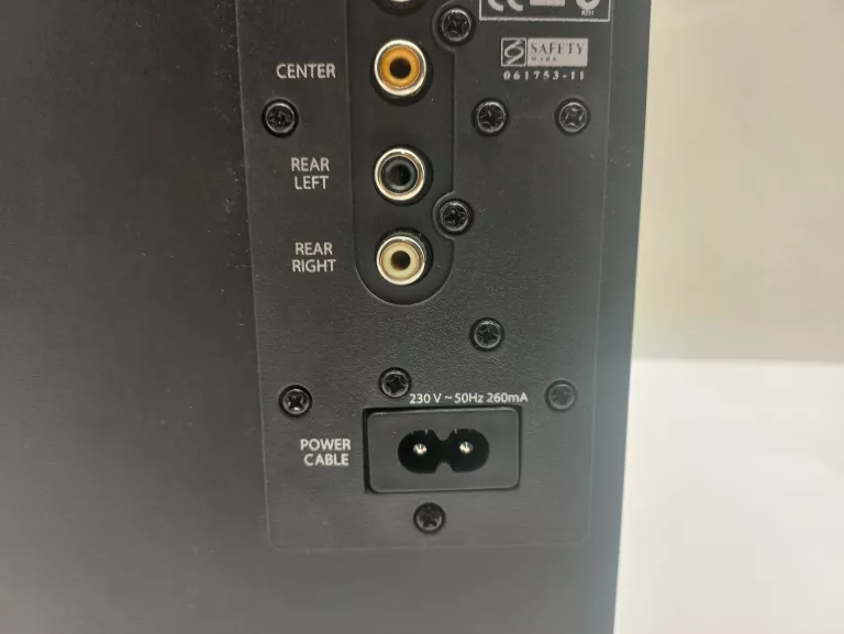 glosniki-komputerowe-51-logitech-x540-zakres-czestotliwosci-20