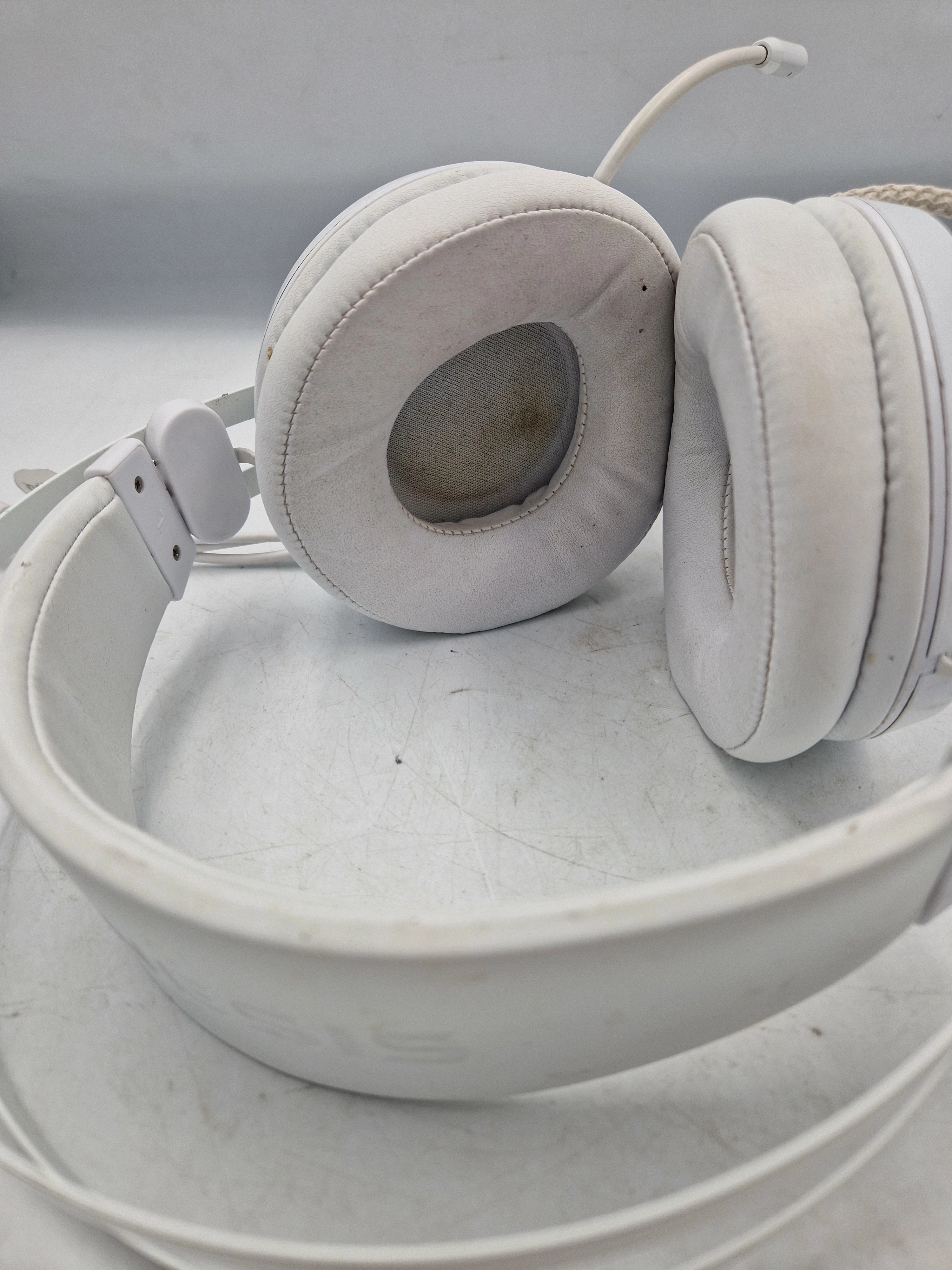 sluchawki-genesis-neon-600-stan-11323-2